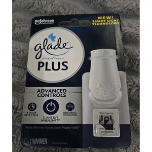 Glade PlugIns PLUS With Smart Light Technology Advanced Controls Warmer